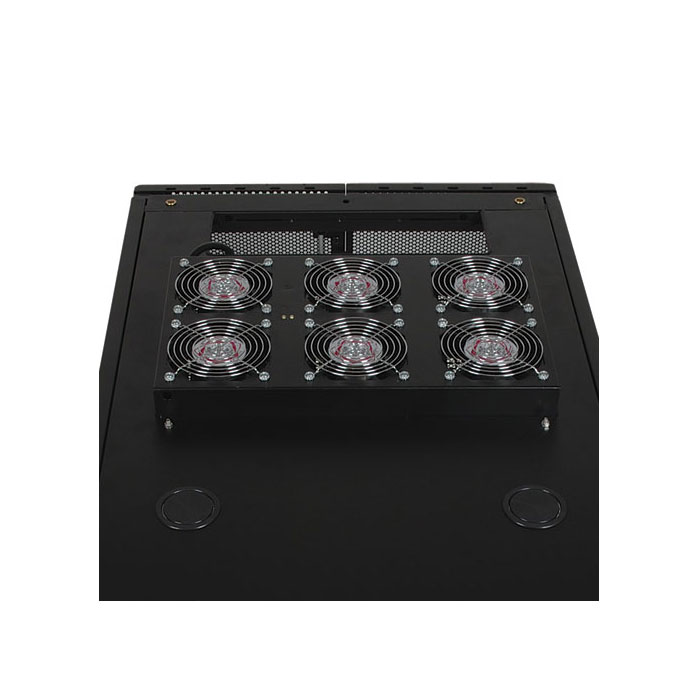 На фото: srxfanroof TRIPP LITE