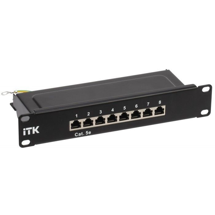 На фото: патч панели pp08-1uc5es-d05-10 IEK (ИЭК)
