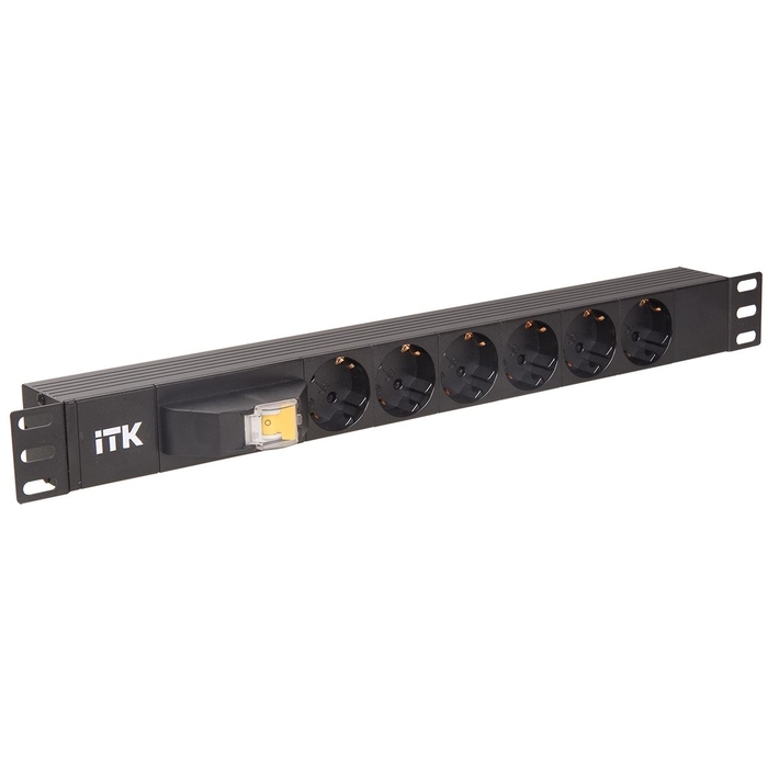 На фото: блоки розеток ITK PDU ph21-6d3